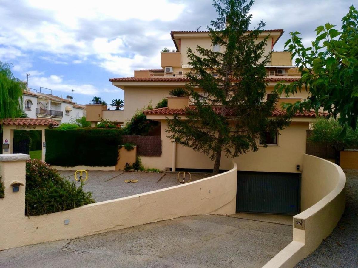 Apartamentos Stil Mar Anna - L'Escala Stil Mar المظهر الخارجي الصورة