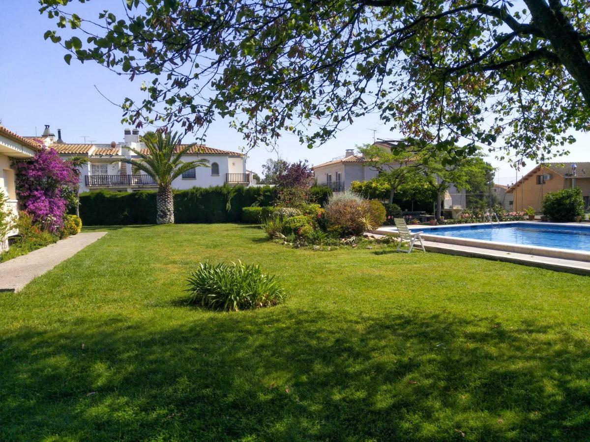 Apartamentos Stil Mar Anna - L'Escala Stil Mar المظهر الخارجي الصورة